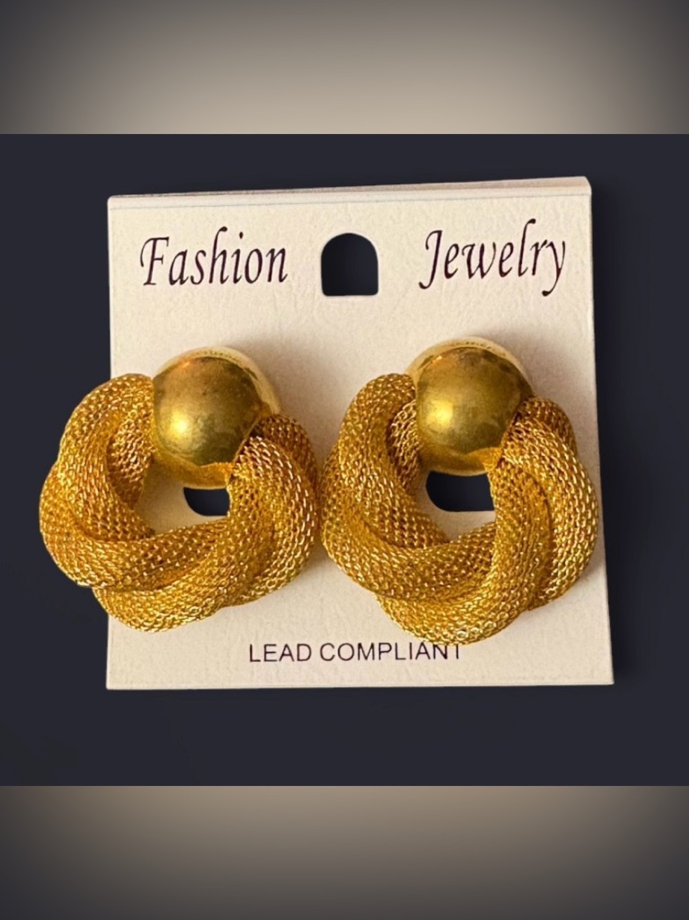 🦖 5 for $20 Vintage mesh 80s style earrings